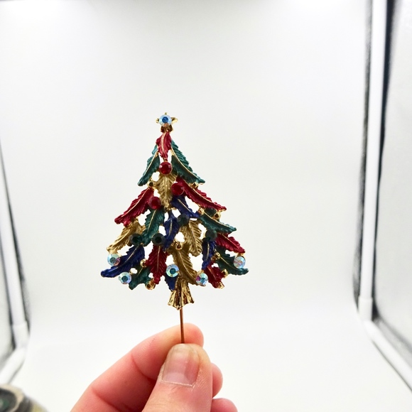 CHRISTMAS TREE PIN Gold Enamel Rhinestone - Picture 3 of 4